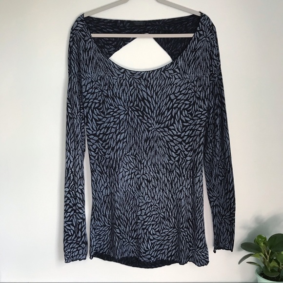 Revolve Indah Leaf Print Open Back Oversized Slouchy Top Women’s S/M Blue - Picture 14 of 14
